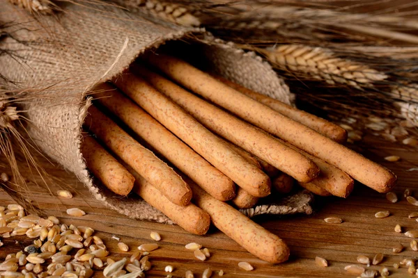 Çıtır çıtır ekmek masanın üzerine yapışıyor