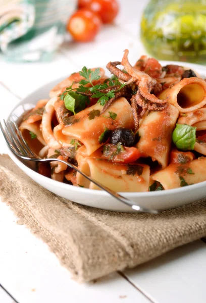 Pasta with squid — Stock Photo, Image