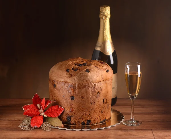 Il classico panettone italiano — Foto Stock