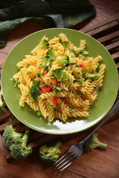 Fusilli pasta with broccoli — Stock Photo, Image