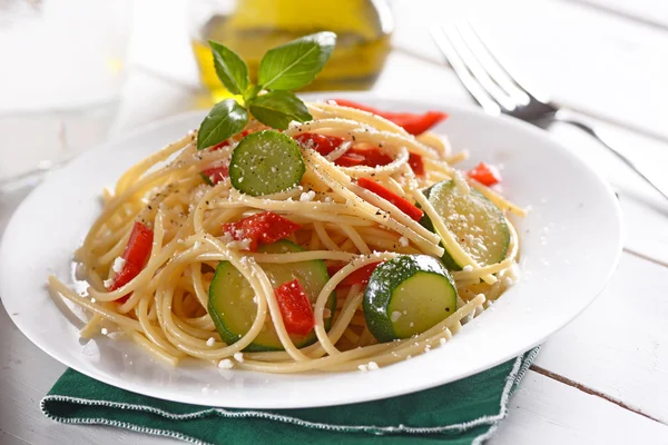 Spaghettis aux légumes — Photo