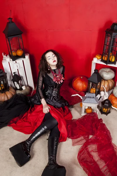 Jeune femme en studio photo sur Halloween — Photo