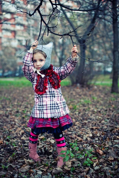 Menina bonita pequena — Fotografia de Stock