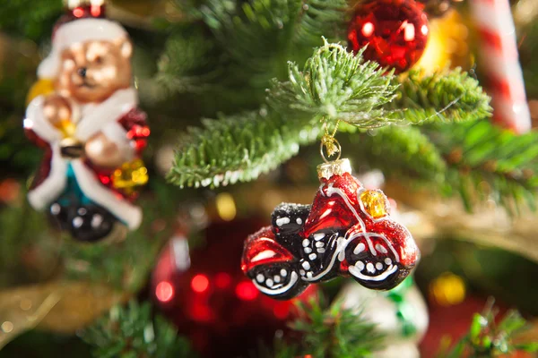 Eski günlerde bir motosiklet biçimi taklit Noel süsleri