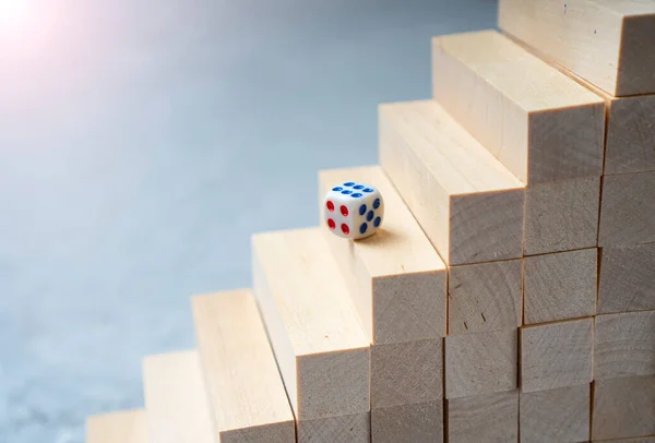 Juego Dados Los Bloques Madera Pasos Pasos Hacia Concepto Éxito —  Fotos de Stock