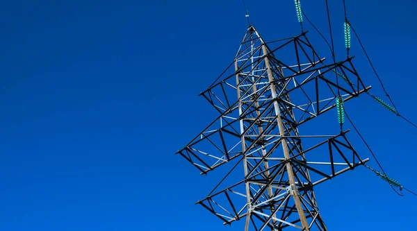 Power Lines High Voltage Tower Blue Sky Background Copy Space — Stock Photo, Image