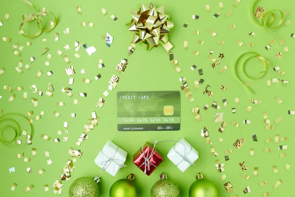 Καλά Χριστούγεννα Επίπεδη Θέσει Πιστωτική Κάρτα Μπάλες Χριστούγεννα Και Χριστουγεννιάτικο — Φωτογραφία Αρχείου