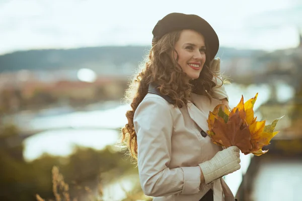 Hello November Happy Middle Aged Woman Beige Trench Coat Black — Stock Photo, Image