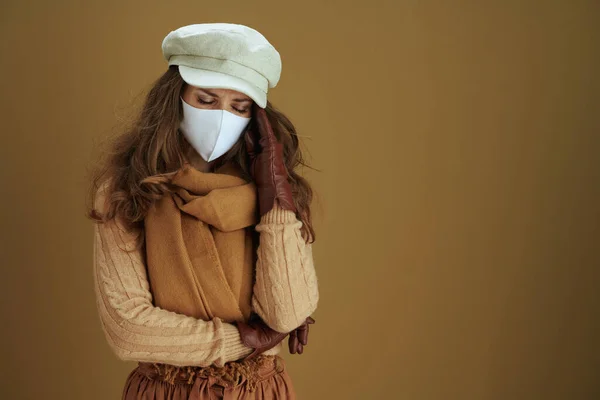 Vida Durante Pandemia Covid Acentuado Moderna Mujer Años Suéter Con — Foto de Stock