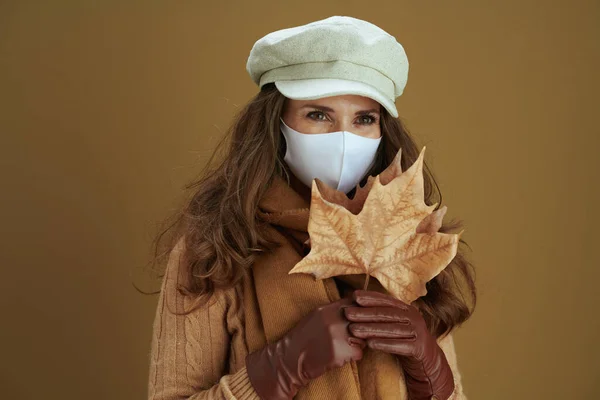 Hallo Herbst Porträt Einer Nachdenklichen Hausfrau Mittleren Alters Pullover Mit — Stockfoto