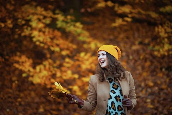 Hello Autumn Happy Young Female Brown Coat Yellow Hat Autumn — Stock Photo, Image