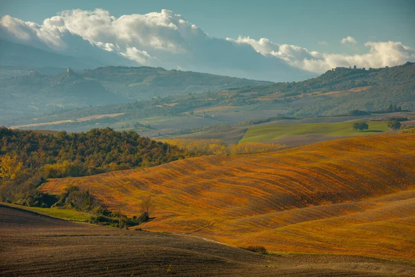 Landschaft Mit Ackerland Hügeln Und Wolken Der Toskana Italien Herbst — Stockfoto