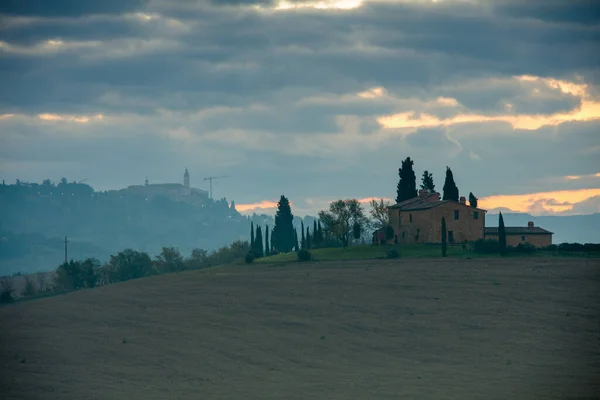 Paisagem Com Campo Agrícola Nuvens Toscana Itália Outono Pôr Sol — Fotografia de Stock