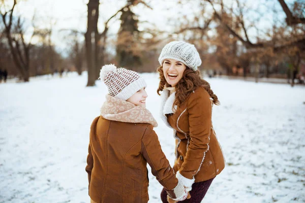 Smiling Elegant Mother Child Knitted Hats Sheepskin Coats Mittens Knitted — Stock Photo, Image