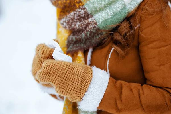 Closeup Woman Brown Hat Scarf Mittens Napkin Sheepskin Coat Outdoors — Stock Photo, Image