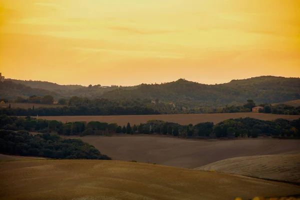 Τοπίο Λόφους Στην Τοσκάνη Ιταλία Φθινόπωρο Κατά Δύση Του Ηλίου — Φωτογραφία Αρχείου