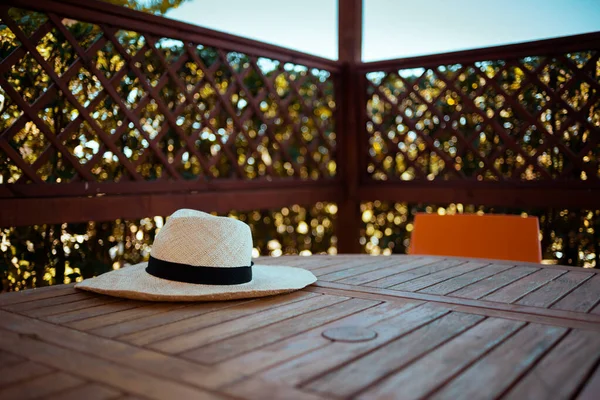 Closeup Straw Hat Table Gazebo — Stock Photo, Image