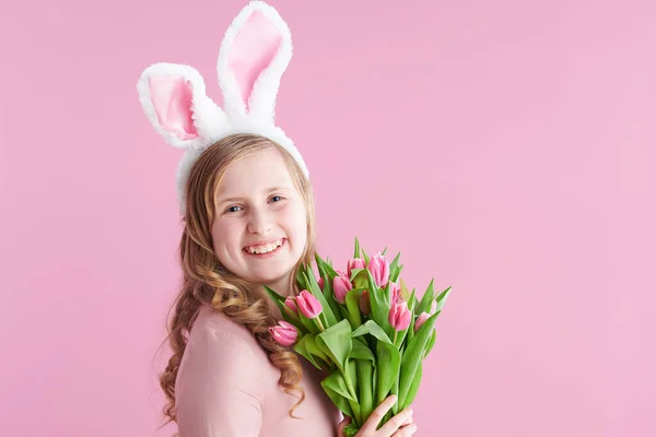 Porträtt Leende Elegant Barn Med Lång Vågigt Blont Hår Med — Stockfoto