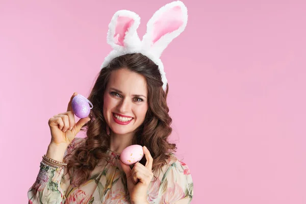 Mulher Meia Idade Moda Vestido Floral Com Orelhas Coelho Ovo — Fotografia de Stock