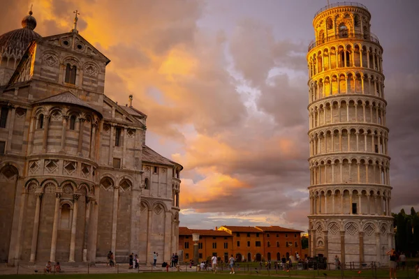 Pisa Серпня 2020 Пейзаж Leaning Tower Пізанський Собор Пізі Італія — стокове фото
