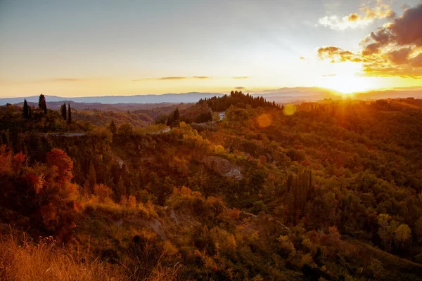 Paisaje Con Colinas Nubes Bosque Toscana Italia Otoño Amanecer — Foto de Stock