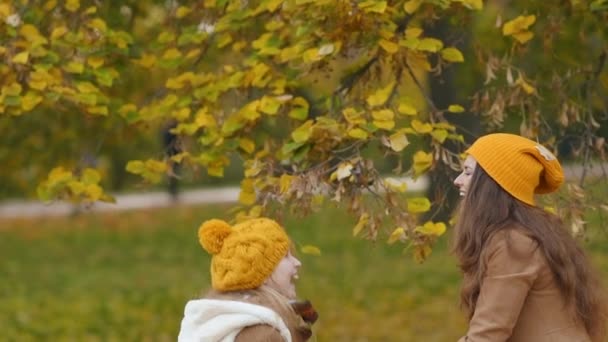Hello Autumn Happy Young Mother Child Orange Hats Outdoors City — Stock Video