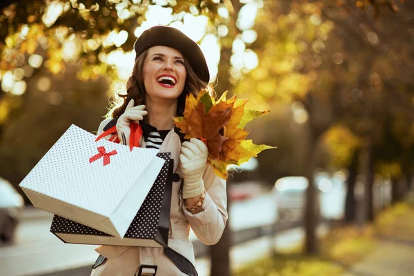 Hello November Happy Elegant Middle Aged Woman Beige Trench Coat — Stock Photo, Image