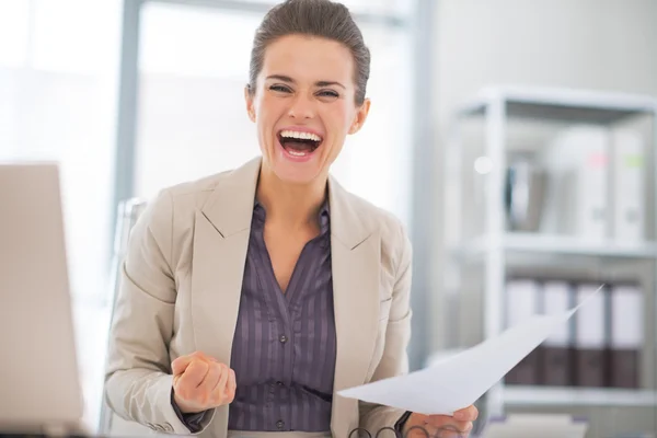 Portrait of happy business woman in office rejoicing — Stock Photo, Image