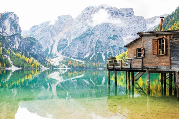 Lake braies in south tyrol, italy — Stock Photo, Image