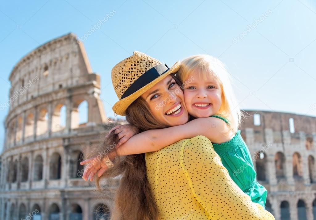 Итальянская мамаша. Италия для детей. Семья в Италии. Русско итальянские дети. Итальянская семья с детьми.