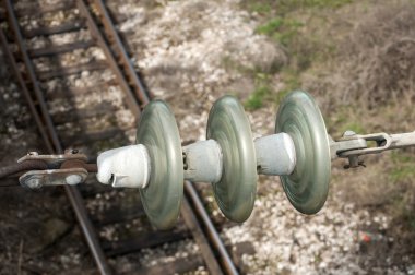 Yüksek gerilim seramik yalıtkan