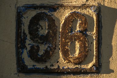 Eski retro dökme demir plaka numarası 96