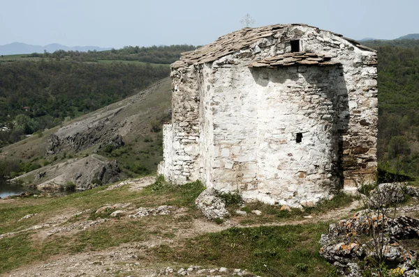 Capela de pedra medieval exterior — Fotografia de Stock