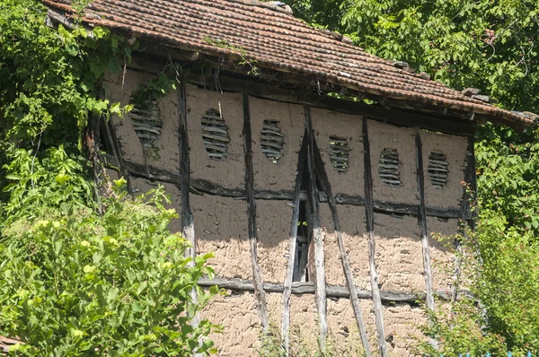 Ancienne ferme grange façade — Photo