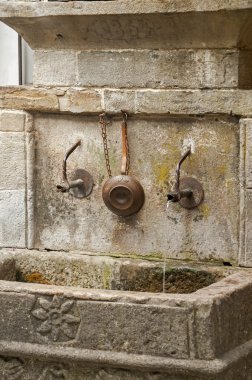 Eski kırsal ev Çeşmesi