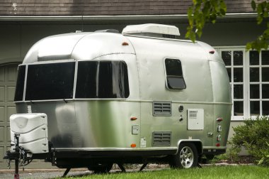 Eski vintage metal karavan