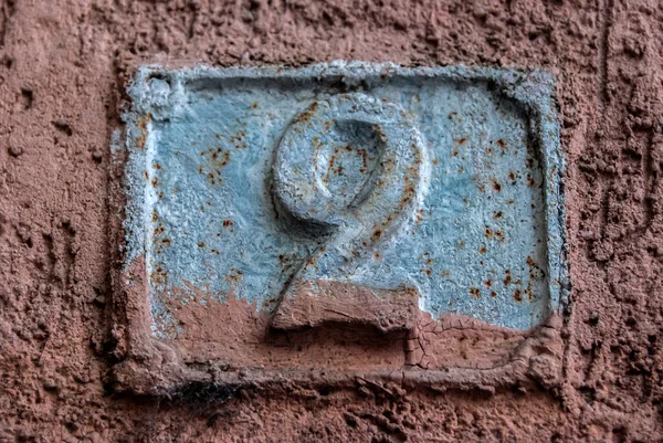 Old Retro Weathered Cast Iron Plate Number Closeup — Stock Photo, Image