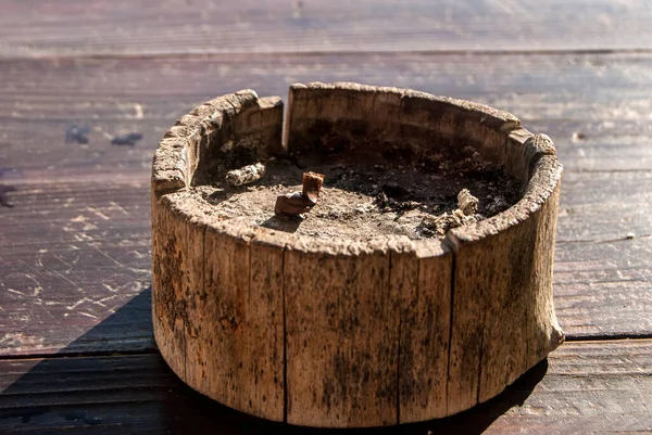Wooden Ash Tray Cigarette Butt Closeup — Stockfoto