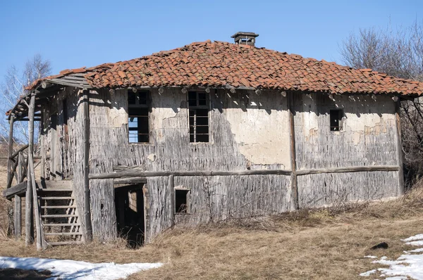 Старі занедбані флігель — стокове фото