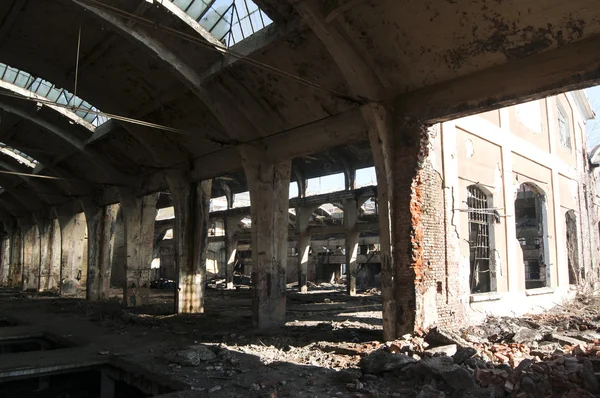 Ancienne usine ferroviaire abandonnée — Photo