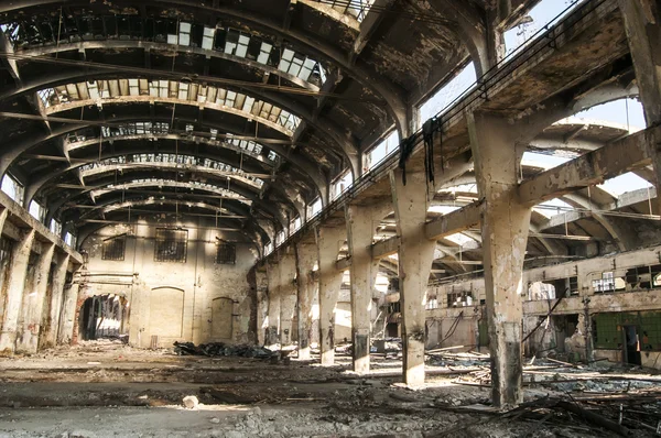 Vecchio impianto ferroviario abbandonato all'interno — Foto Stock