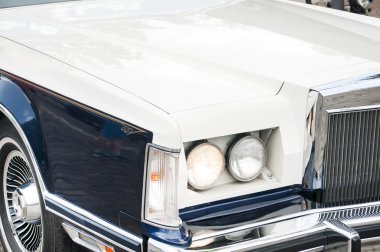 eski model araba portre