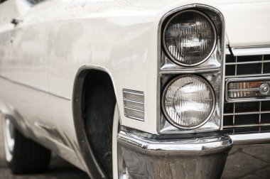 eski model araba portre