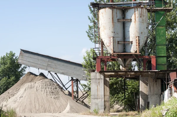 Obsolete industrial installation — Stock Photo, Image