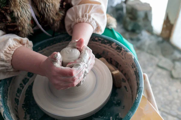 Initial Process Working Clay Potter Wheel Shapeless Clay Hands Master — Stock Photo, Image