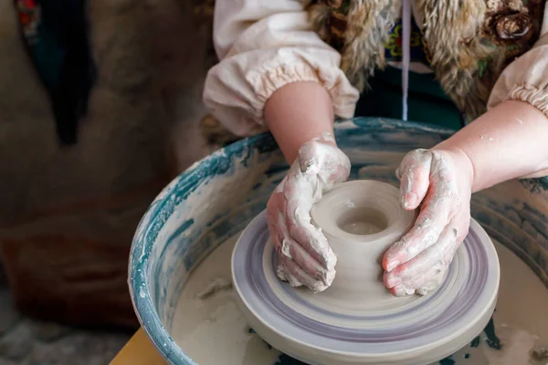 Gentle Female Hands Clay Potter Wheel Restoring Mental Health Weekdays — Stock Photo, Image