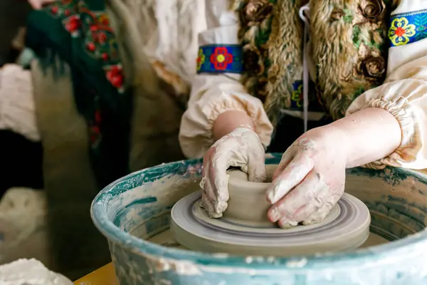 Woman Traditional Slavic Clothes Works Potter Wheel Master Woman Works — Stock Photo, Image