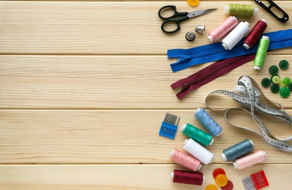 Vlakke Lay Out Van Accessoires Voor Kleermaker Set Naaibenodigdheden Houten — Stockfoto