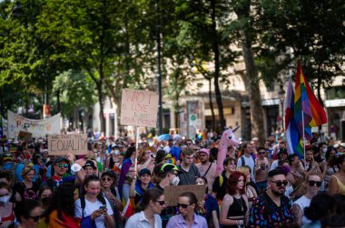 Viyana, Avusturya - 19 Haziran 2021: Viyana 'da Sosis Halkası Gururu