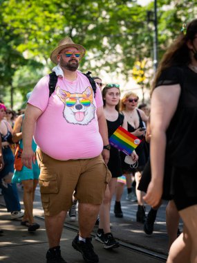 Viyana, Avusturya - 19 Haziran 2021: Viyana 'da Sosis Halkası Gururu